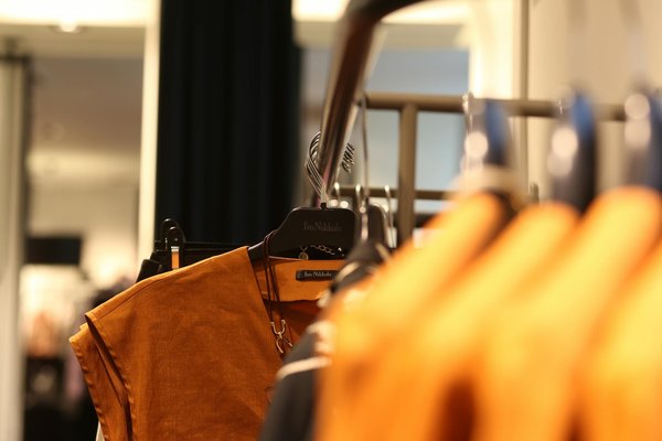 Comment un créateur de mode utilise-t-il le colorisme dans ses créations ?